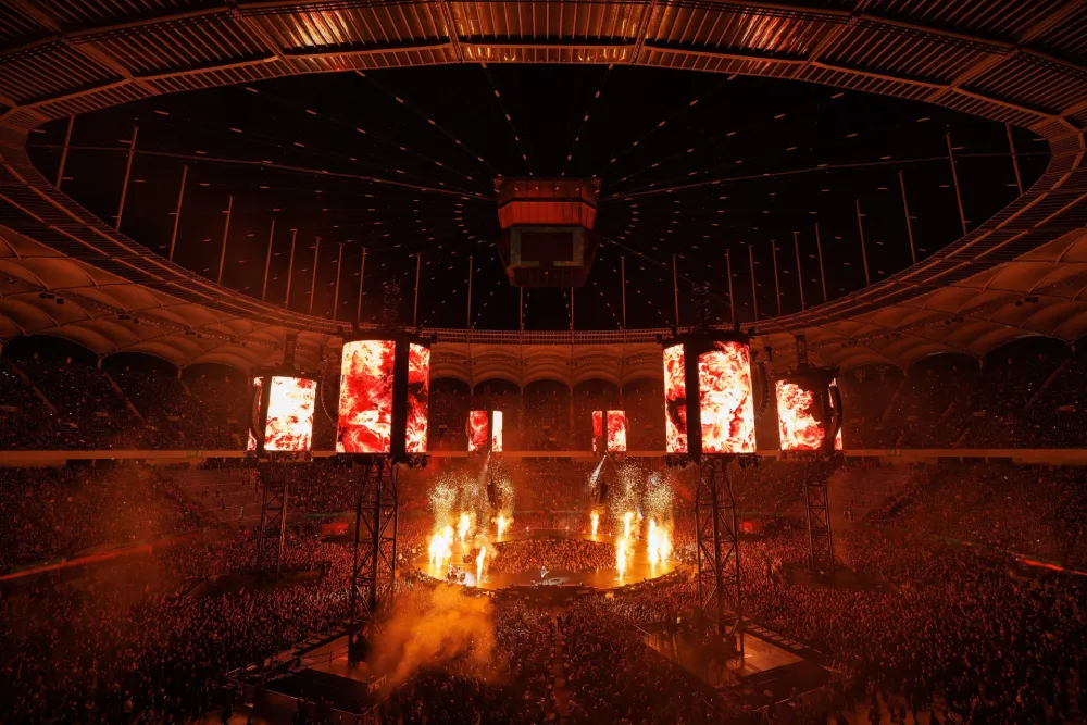 Metallica primește Discurile de Diamant și Platină din partea Universal Music România